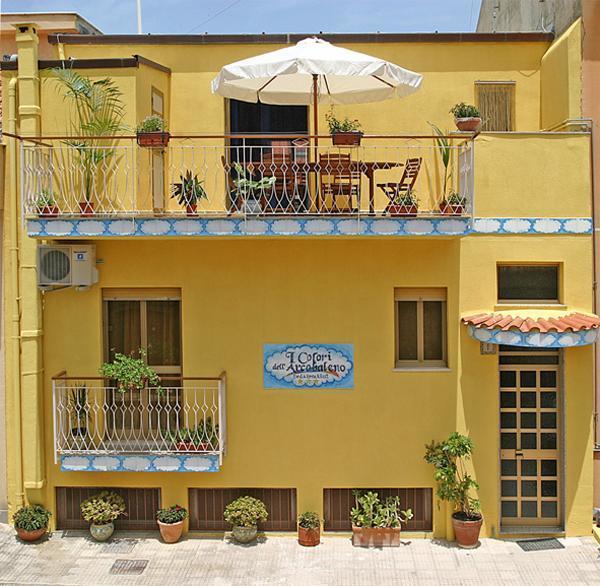 I Colori Dell'Arcobaleno Bed & Breakfast Santo Stefano di Camastra Exterior foto